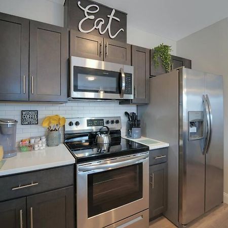 ניוארק Beautiful 2Br Apt/Ewr Airport/King /Free Parking מראה חיצוני תמונה