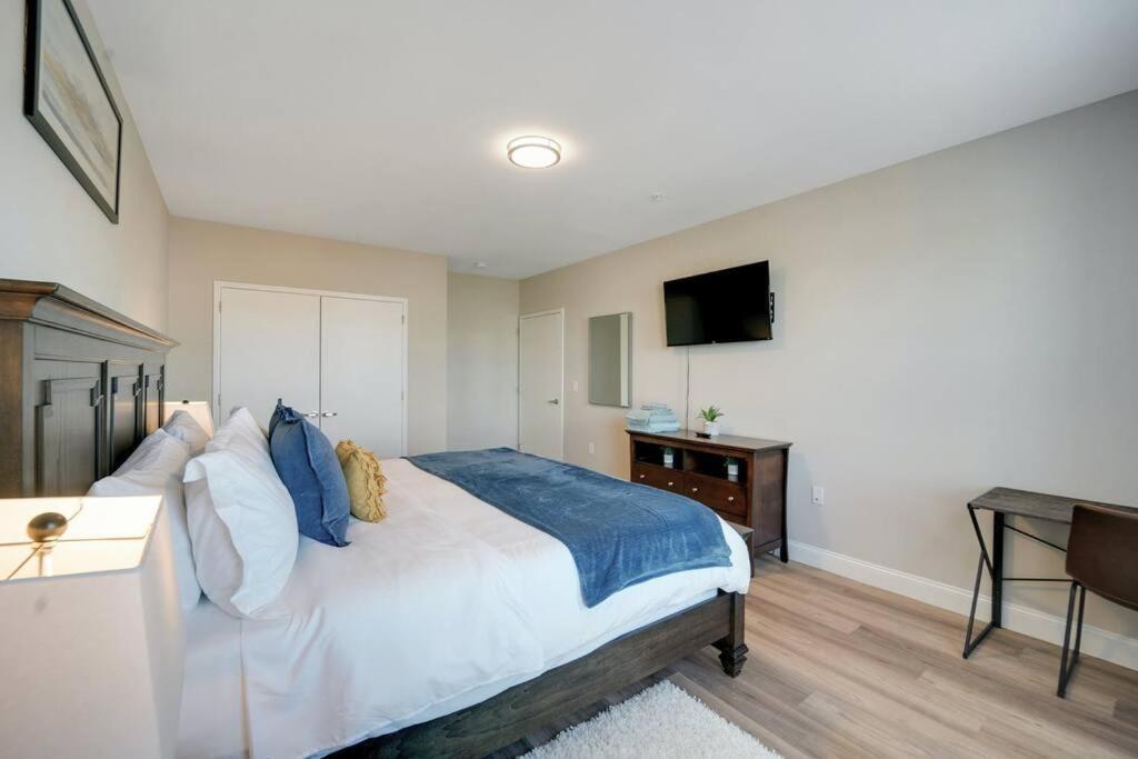ניוארק Beautiful 2Br Apt/Ewr Airport/King /Free Parking מראה חיצוני תמונה