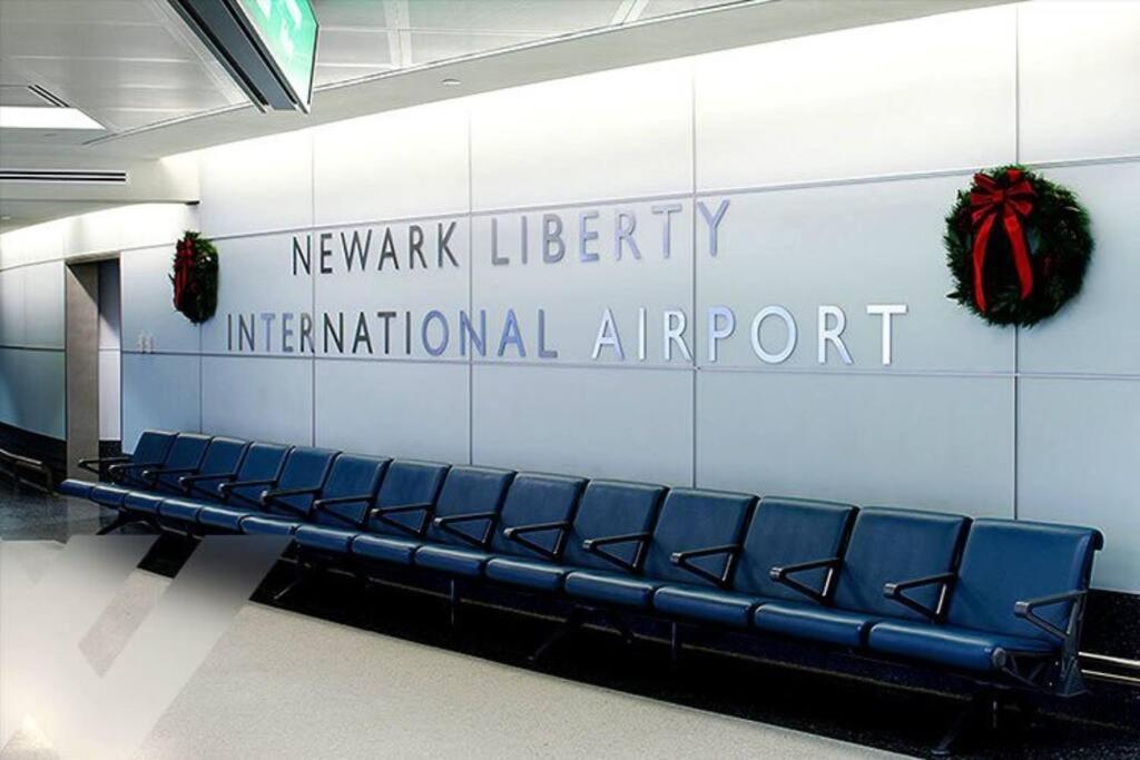 ניוארק Beautiful 2Br Apt/Ewr Airport/King /Free Parking מראה חיצוני תמונה