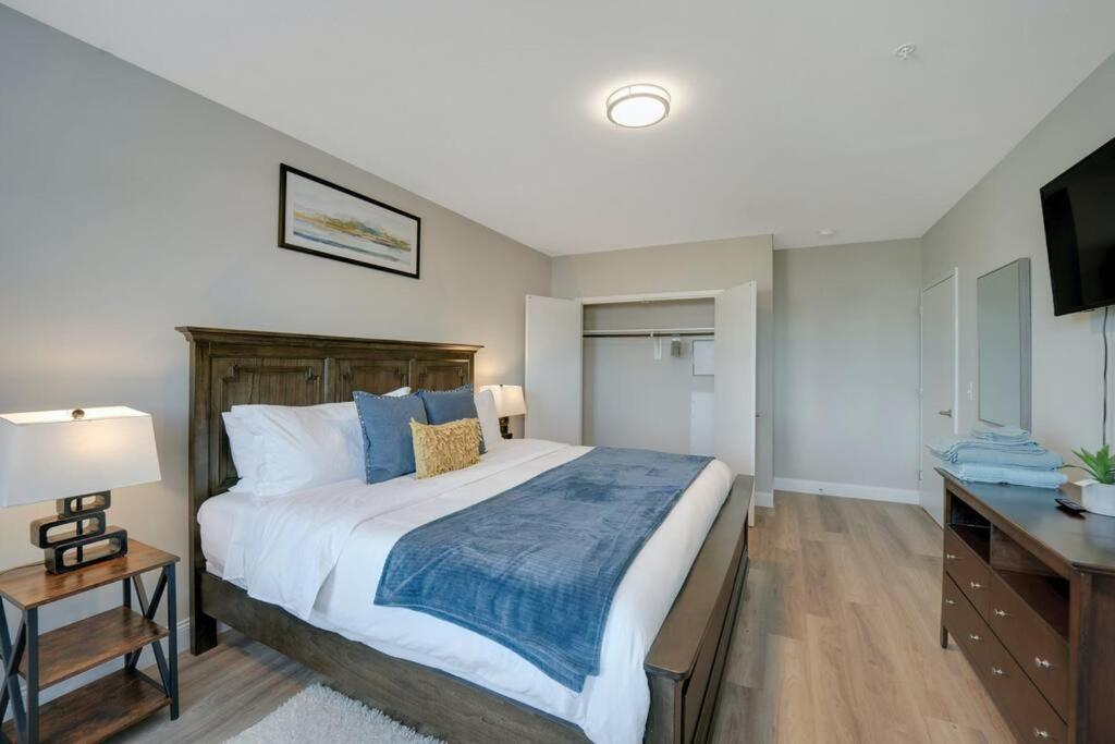 ניוארק Beautiful 2Br Apt/Ewr Airport/King /Free Parking מראה חיצוני תמונה